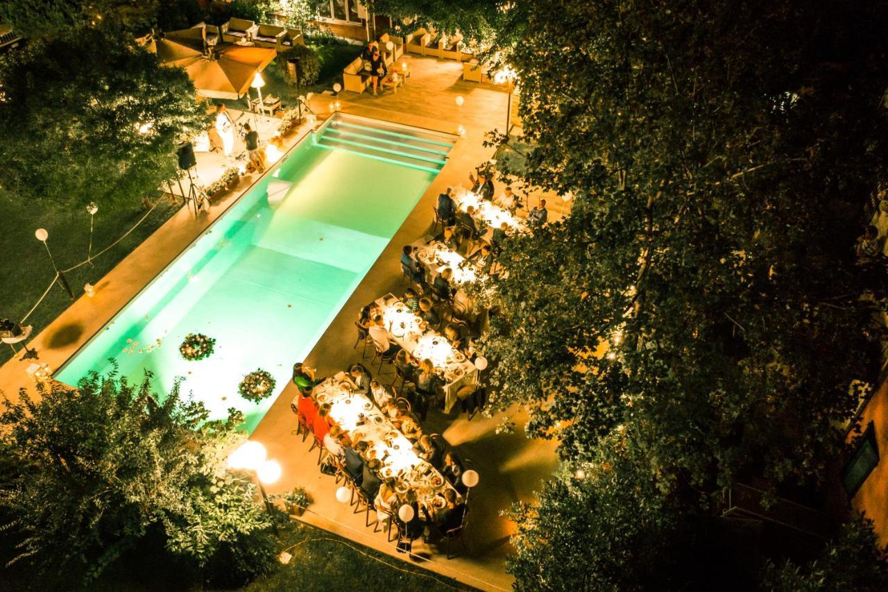 Hotel Milano Pool & Garden Саличе-Терме Экстерьер фото