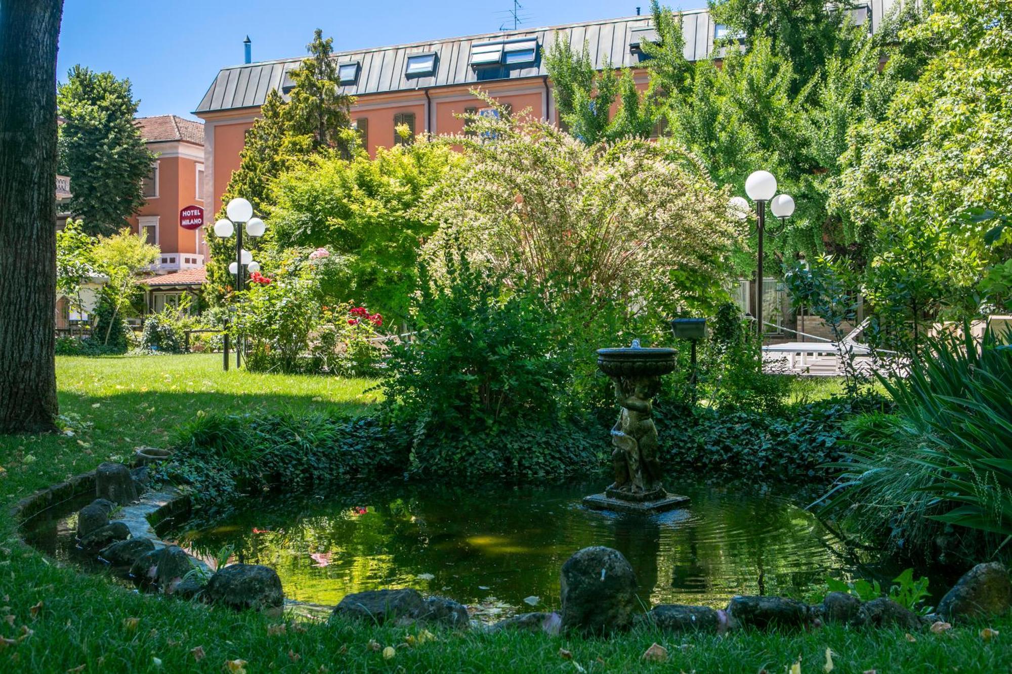 Hotel Milano Pool & Garden Саличе-Терме Экстерьер фото